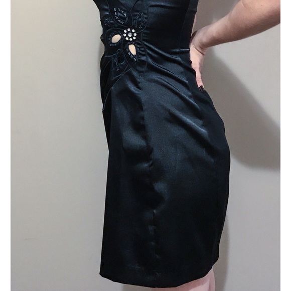 🥂Sparkly Cut Out Cocktail Dress🥂 - Picture 4 of 4